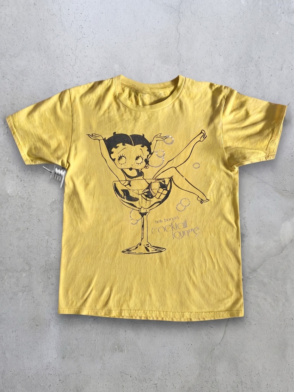 Vintage Retro Pin-Up Cartoon Graphic Tee - Yellow Cocktail Lounge T-Shirt (Gilda